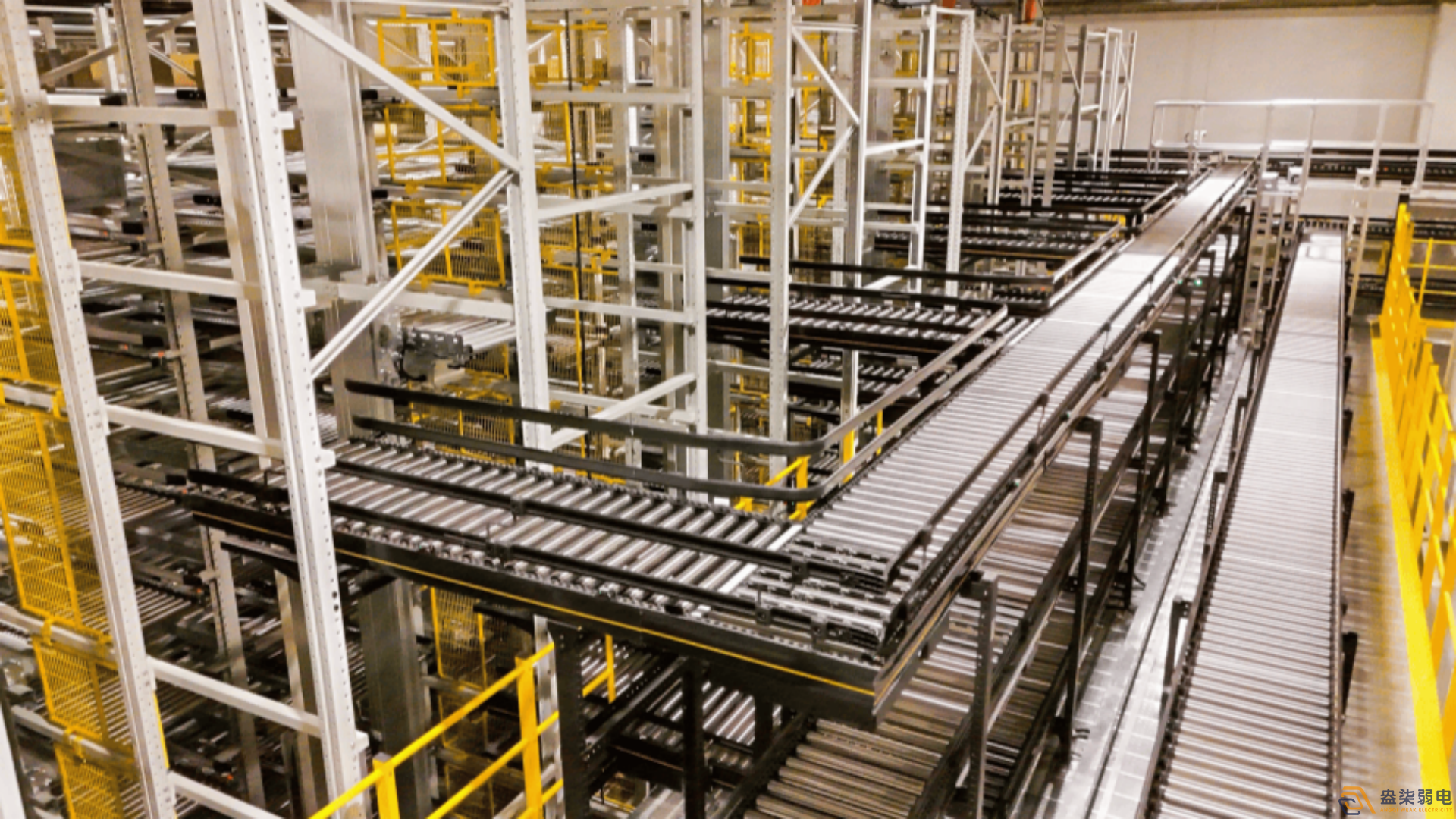 料箱機(jī)器人技術(shù)升級與應(yīng)用創(chuàng)新