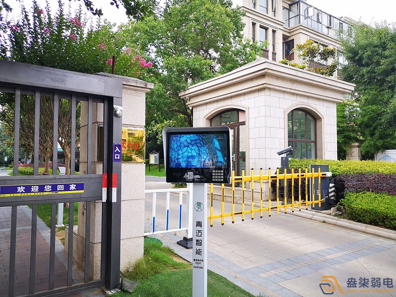 人臉識(shí)別門(mén)禁系統(tǒng)在小區(qū)中的應(yīng)用